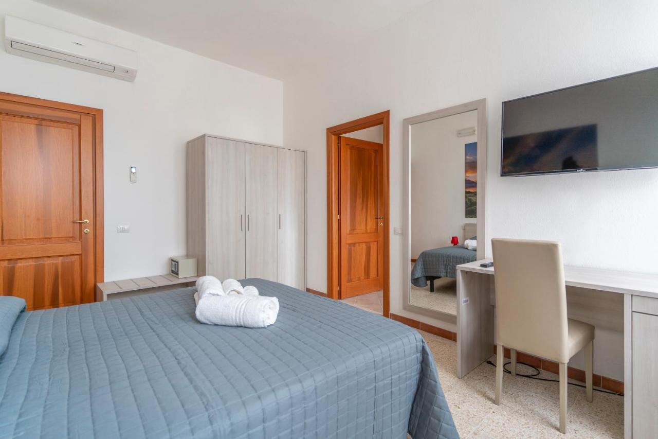Dei Tacchi Hotel Osini